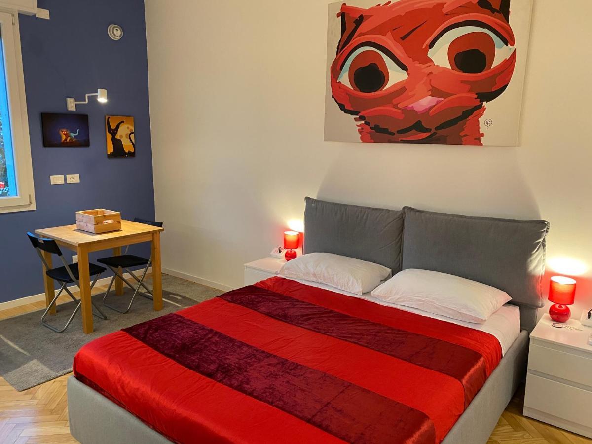 Tra Le Torri B&B - Ampia Stanza Privata In Appartamento Con Bagno Privato Accessibile Da Corridoio Bologna Exterior foto