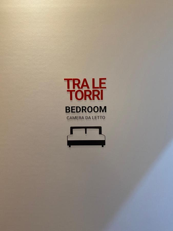 Tra Le Torri B&B - Ampia Stanza Privata In Appartamento Con Bagno Privato Accessibile Da Corridoio Bologna Exterior foto